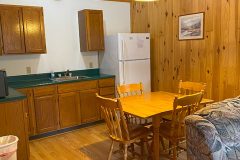 Cabin 2 - Kitchen (Deluxe Room)