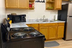 Cabin 4 - Kitchen (Deluxe Room)