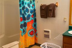 Cabin 1 - Bathroom (Standard Room)